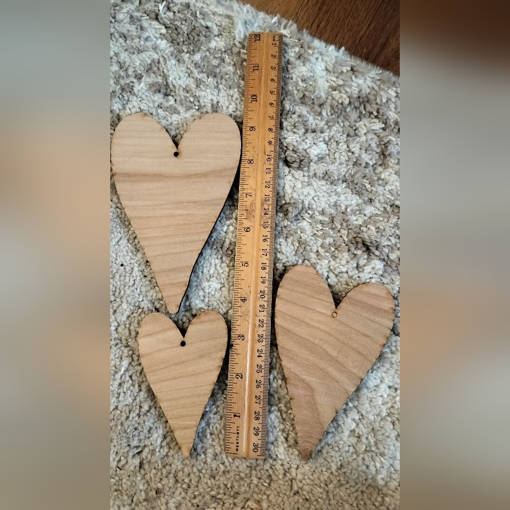 Set of 3 stackable wood hearts